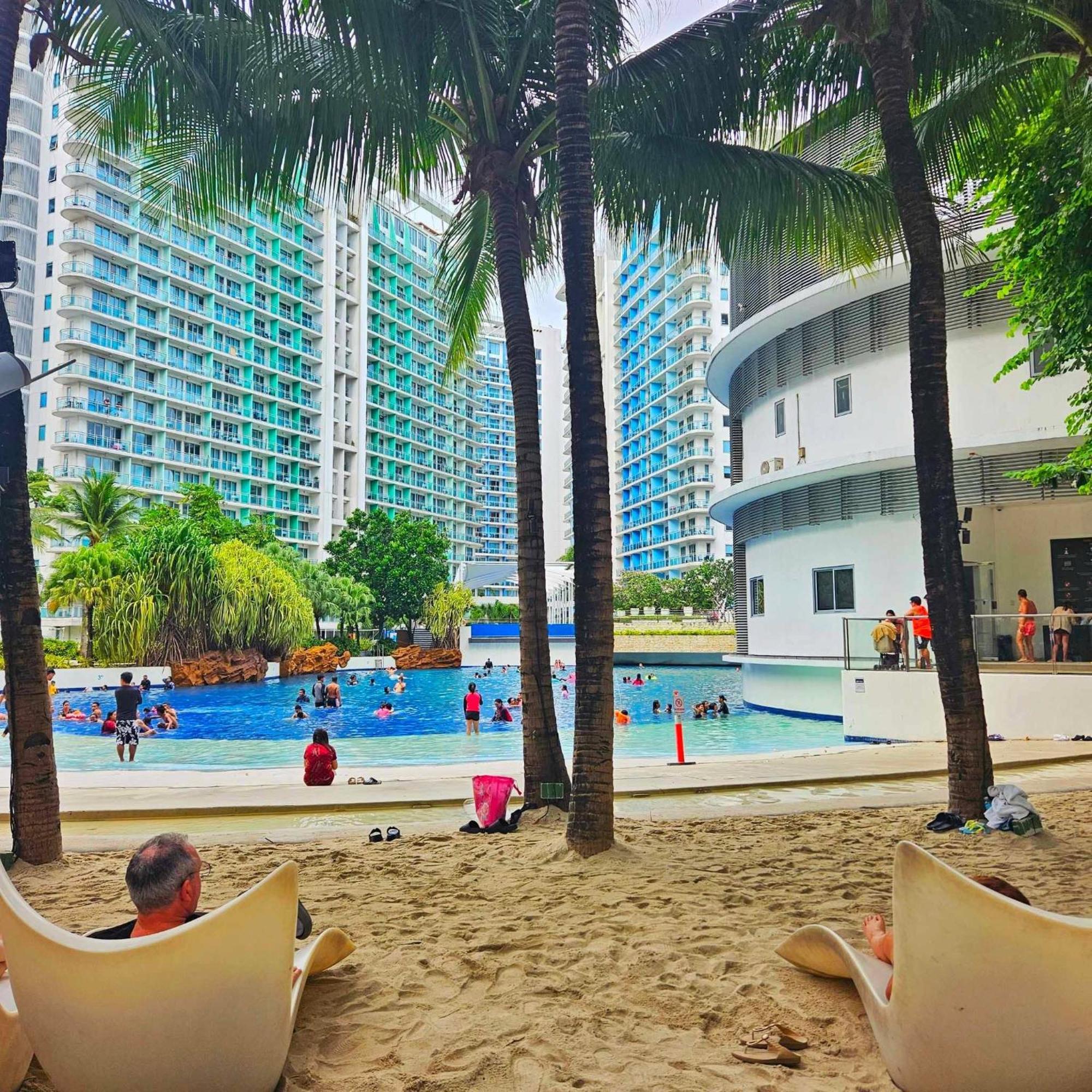Azure Urban Resort Staycation Manila Eksteriør billede